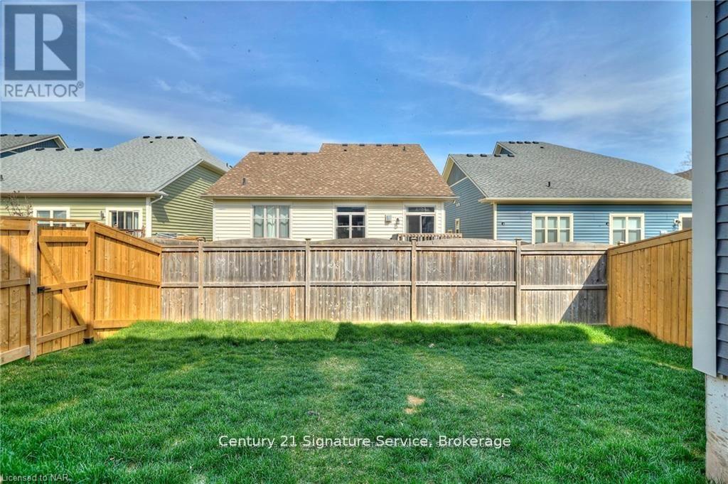 7 Cyclone Way, Fort Erie (Crystal Beach), Ontario  L0S 1B0 - Photo 28 - X12212381