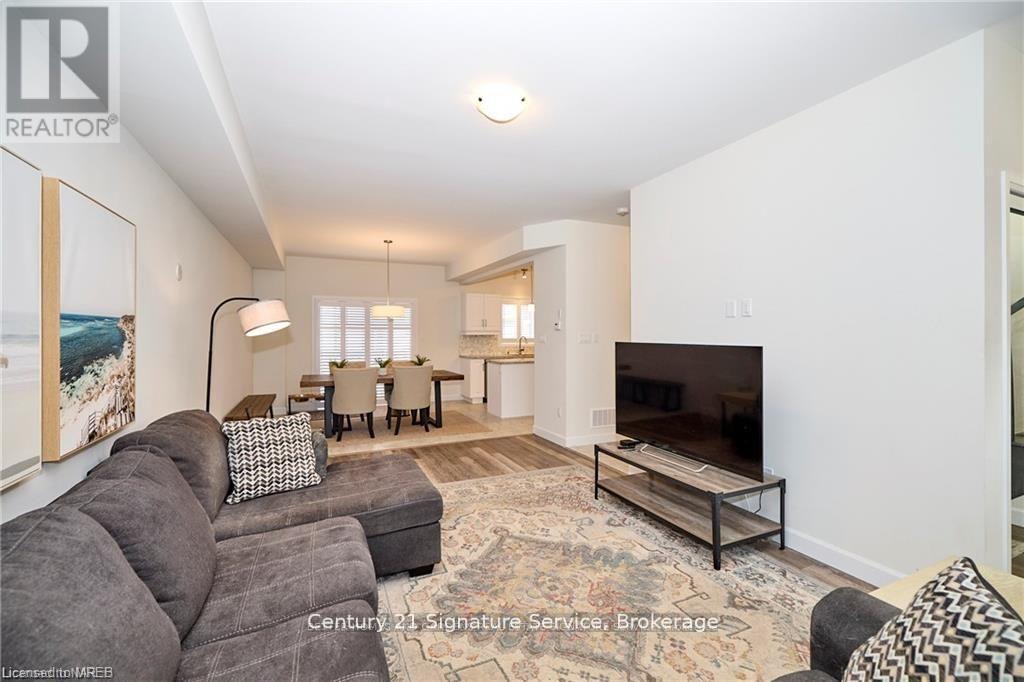 7 Cyclone Way, Fort Erie (Crystal Beach), Ontario  L0S 1B0 - Photo 4 - X12212381