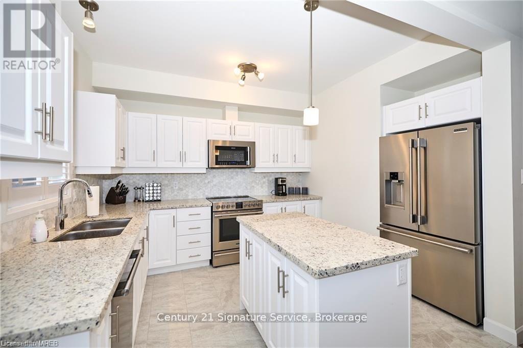 7 Cyclone Way, Fort Erie (Crystal Beach), Ontario  L0S 1B0 - Photo 9 - X12212381