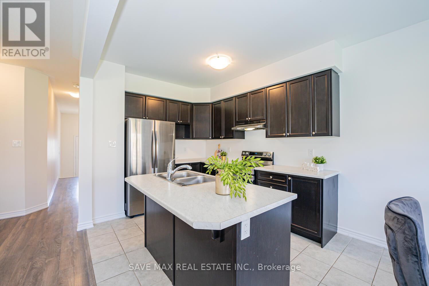 4 Tarrison Street S, Brantford, Ontario  N3V 0B1 - Photo 13 - X12212416