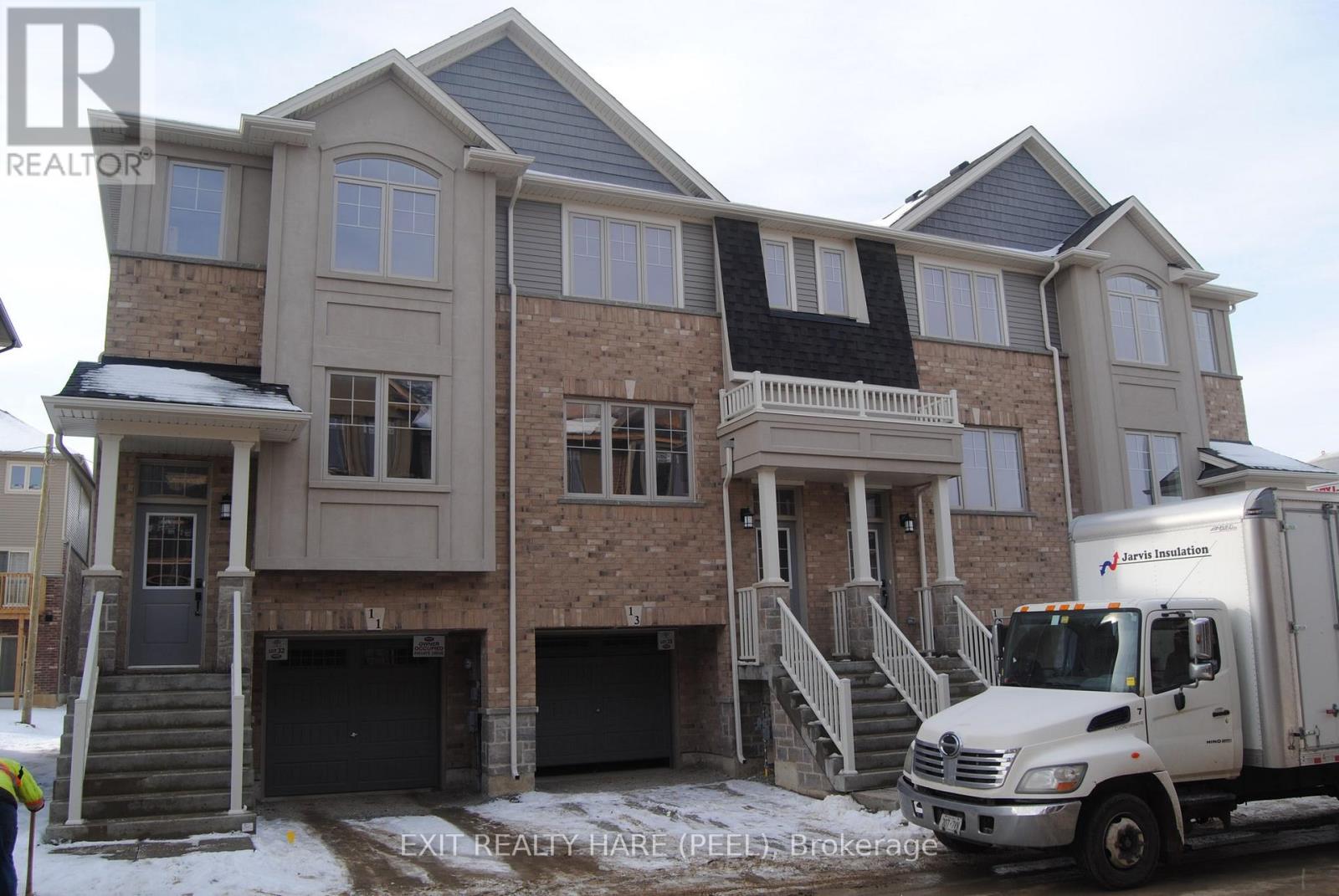 13 BIROT LANE, Hamilton, Ontario