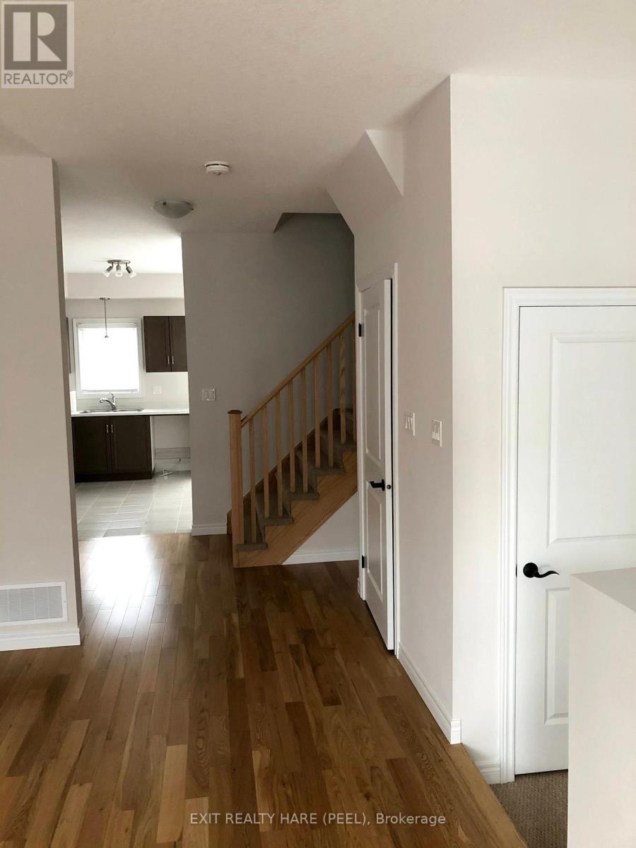 13 Birot Lane, Hamilton, Ontario  L9G 3K9 - Photo 12 - X12212418