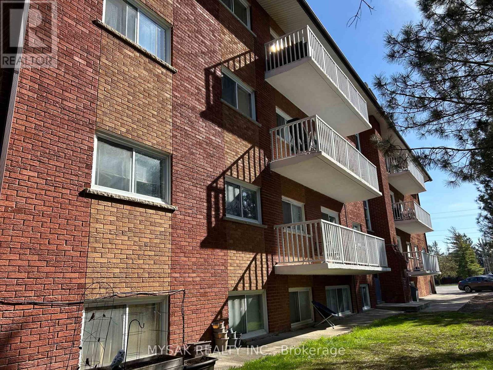 497 Victoria Road N, Guelph (Victoria North), Ontario  N1E 5K1 - Photo 4 - X12212431