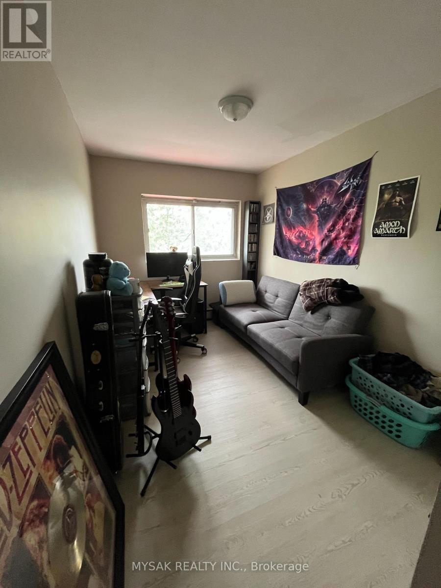 497 Victoria Road N, Guelph (Victoria North), Ontario  N1E 5K1 - Photo 9 - X12212431