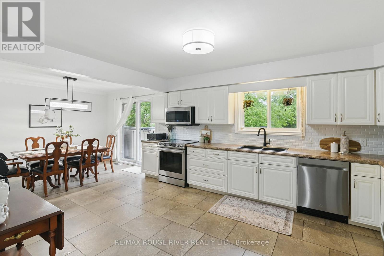 954 Burnside Road, Selwyn, Ontario  K0L 1H0 - Photo 17 - X12212447