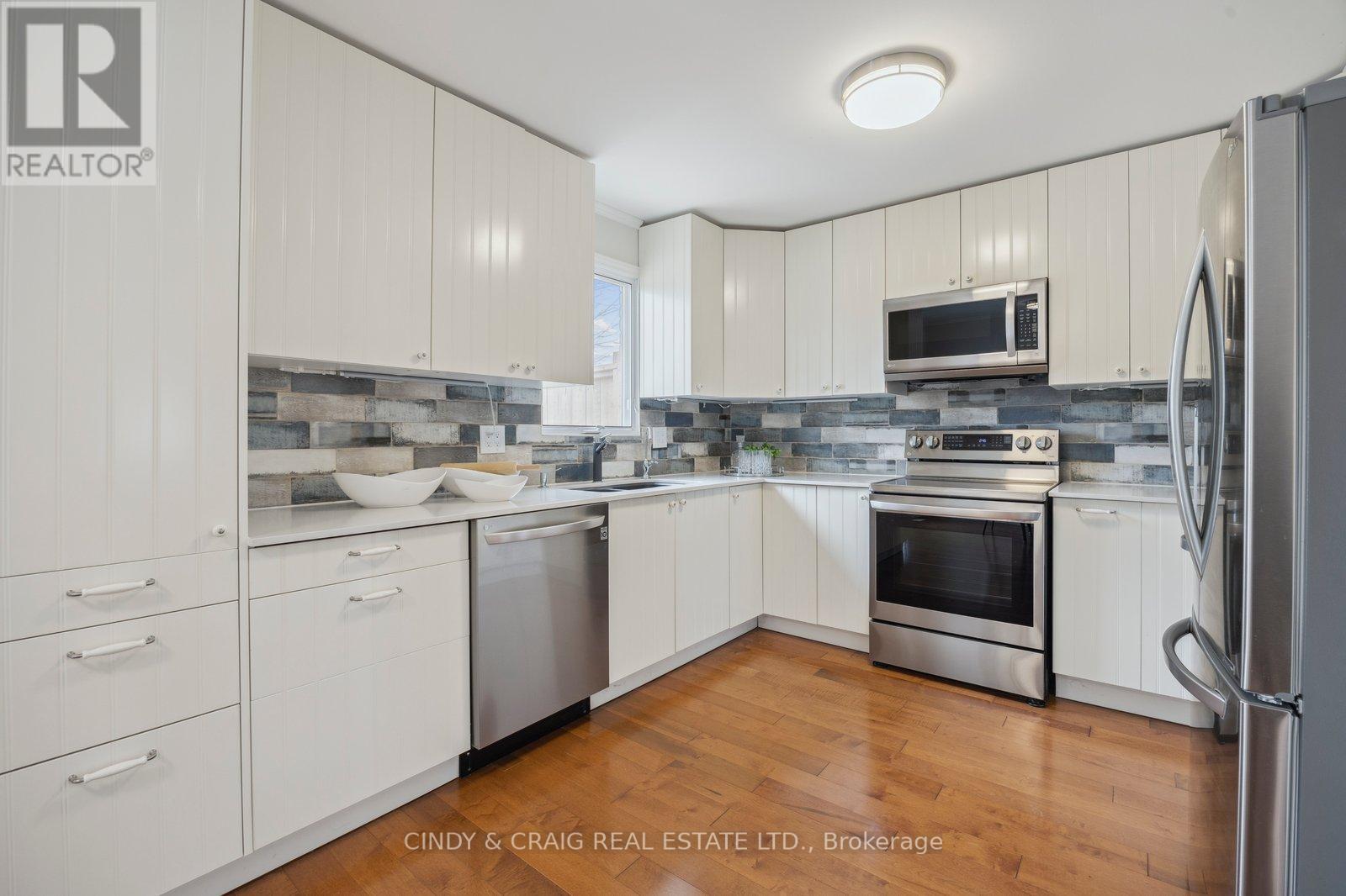 324 Victoria Avenue N, Kawartha Lakes (Lindsay), Ontario  K9V 5T7 - Photo 4 - X12212456