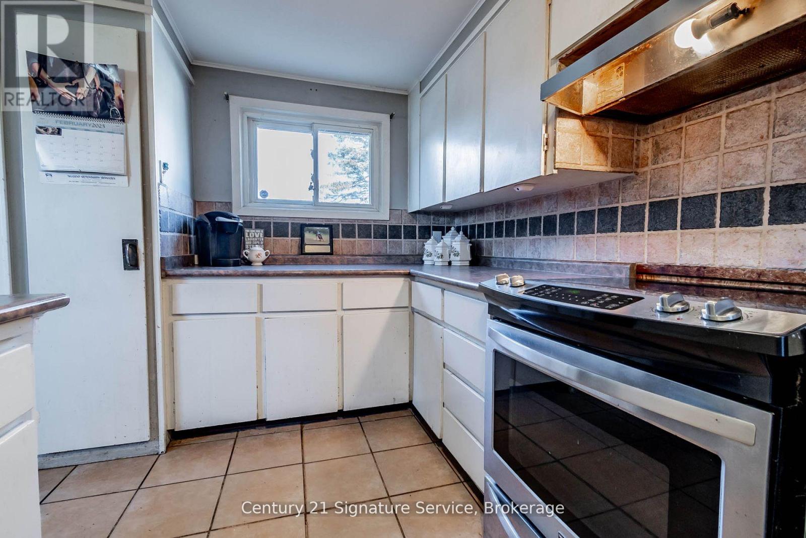 752 Empire Road, Port Colborne (Sherkston), Ontario  L0S 1R0 - Photo 15 - X12212470