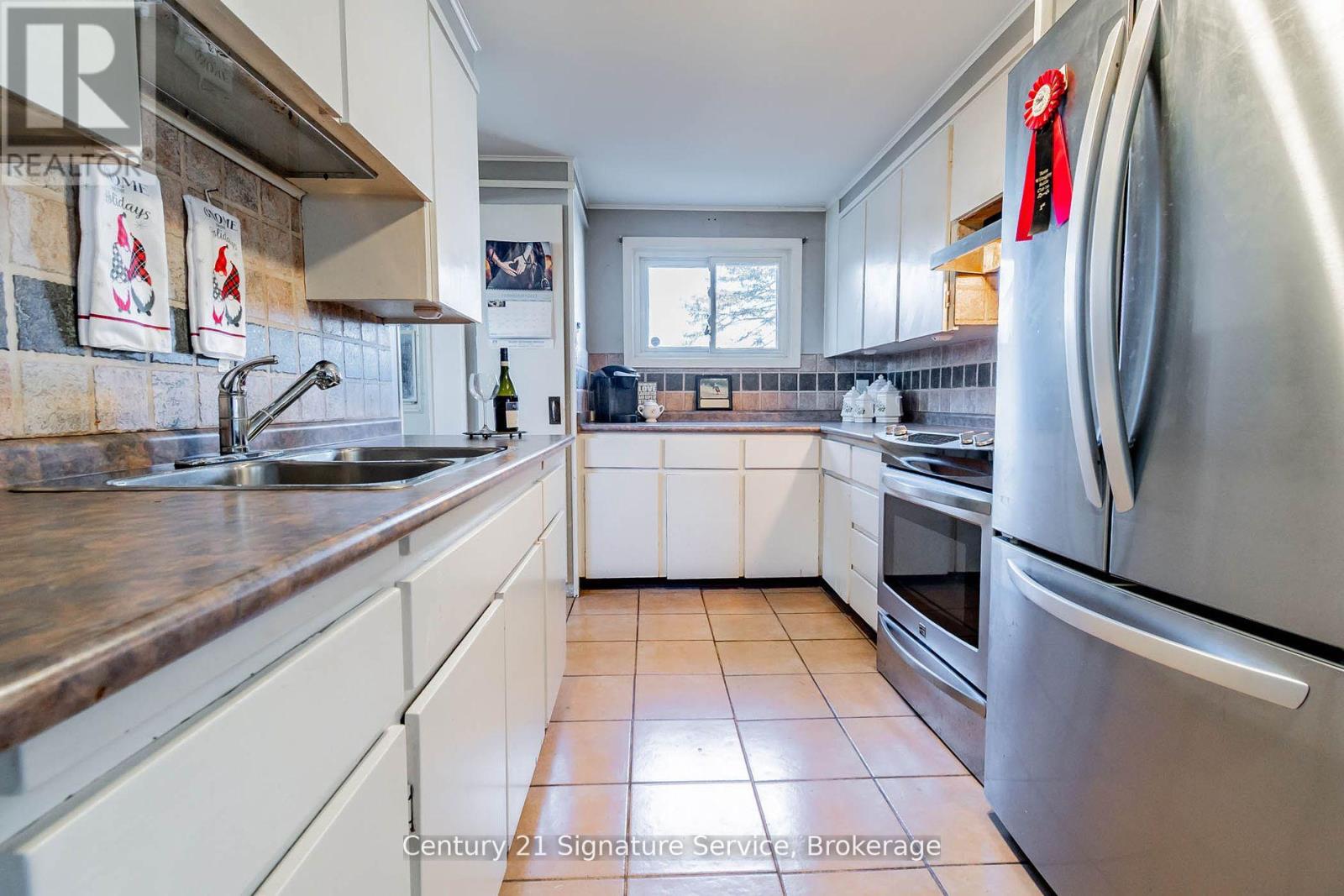 752 Empire Road, Port Colborne (Sherkston), Ontario  L0S 1R0 - Photo 16 - X12212470