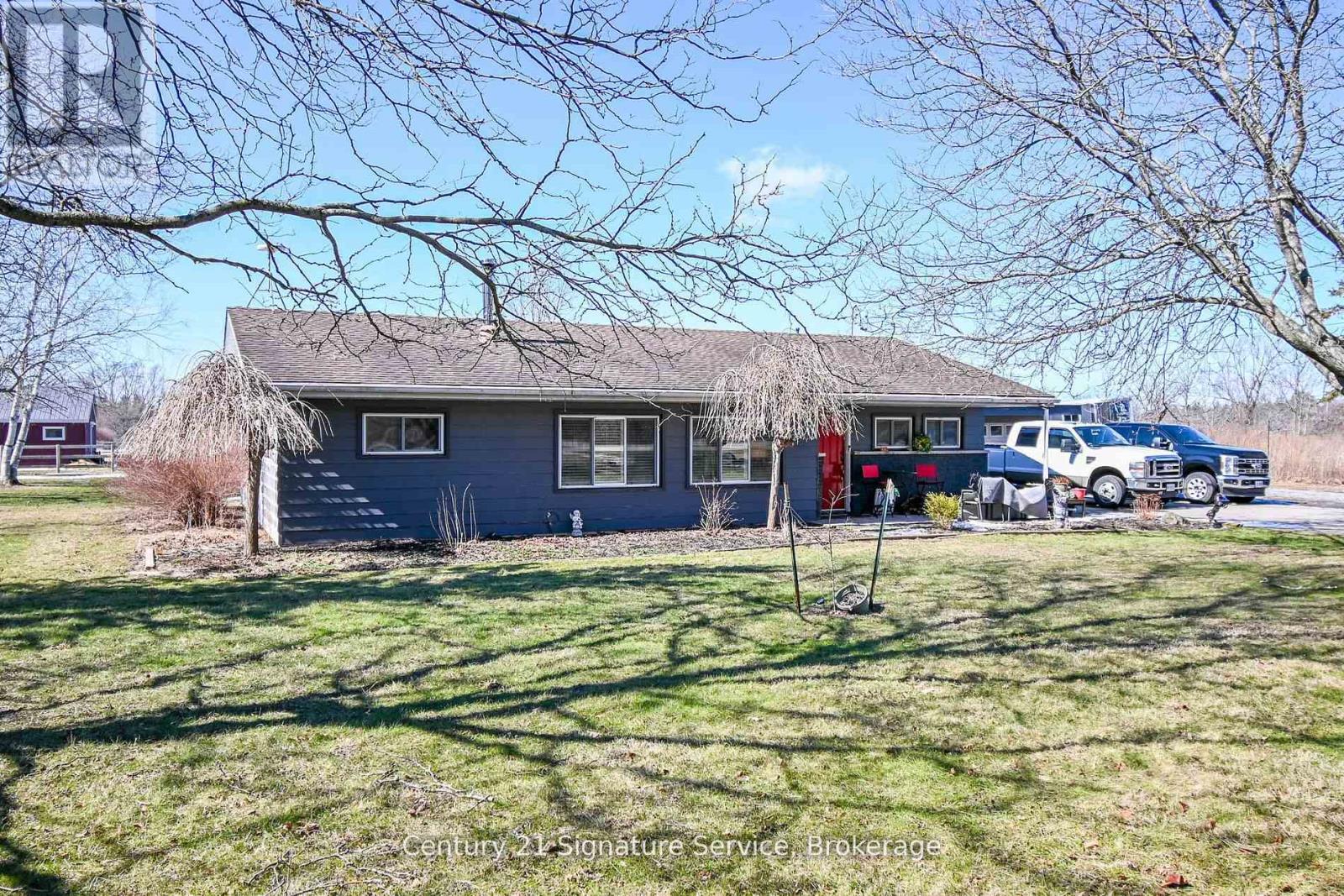 752 Empire Road, Port Colborne (Sherkston), Ontario  L0S 1R0 - Photo 2 - X12212470