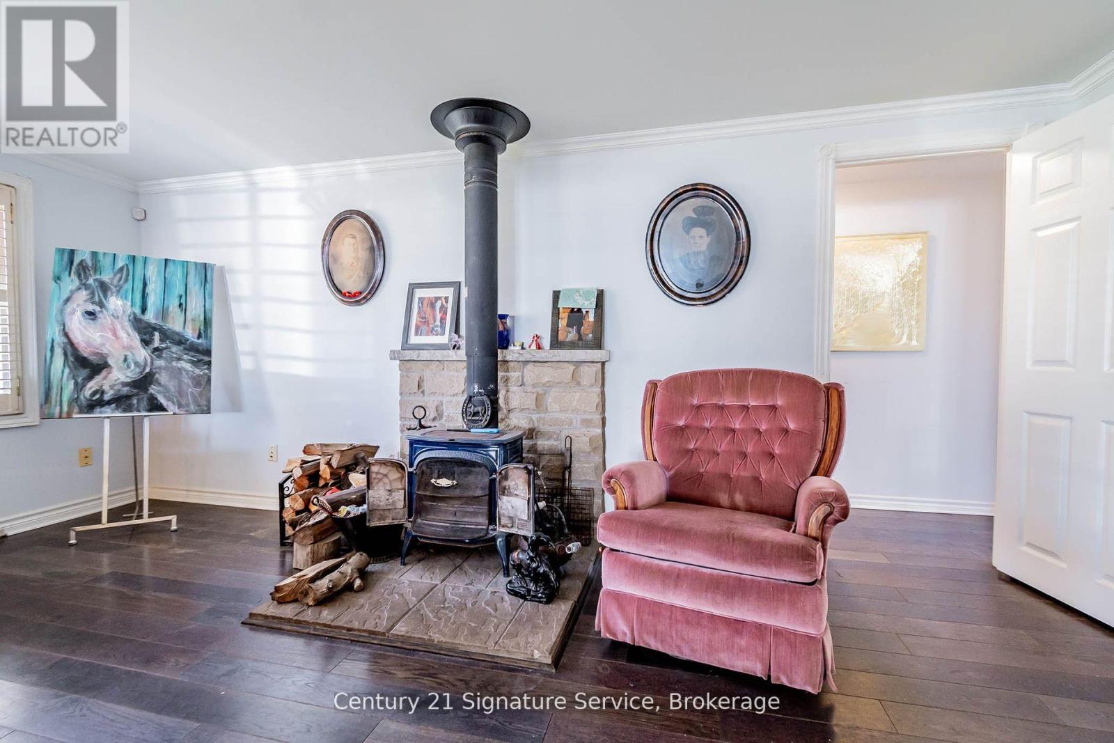 752 Empire Road, Port Colborne (Sherkston), Ontario  L0S 1R0 - Photo 4 - X12212470