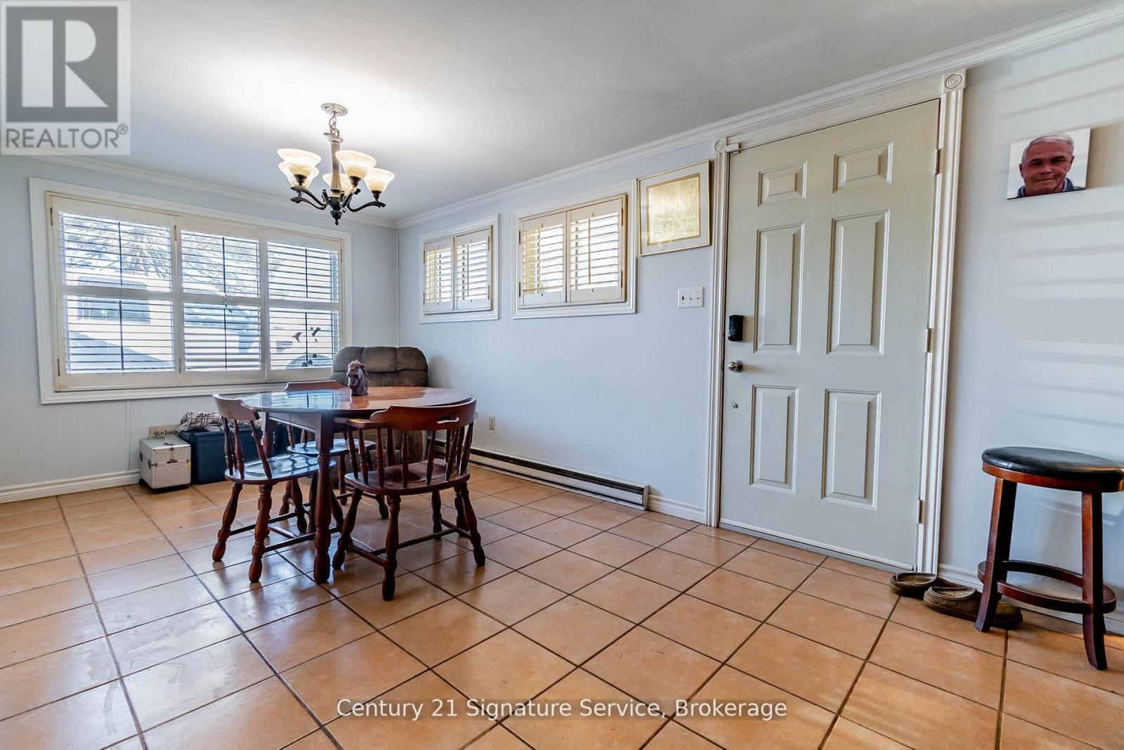 752 Empire Road, Port Colborne (Sherkston), Ontario  L0S 1R0 - Photo 7 - X12212470
