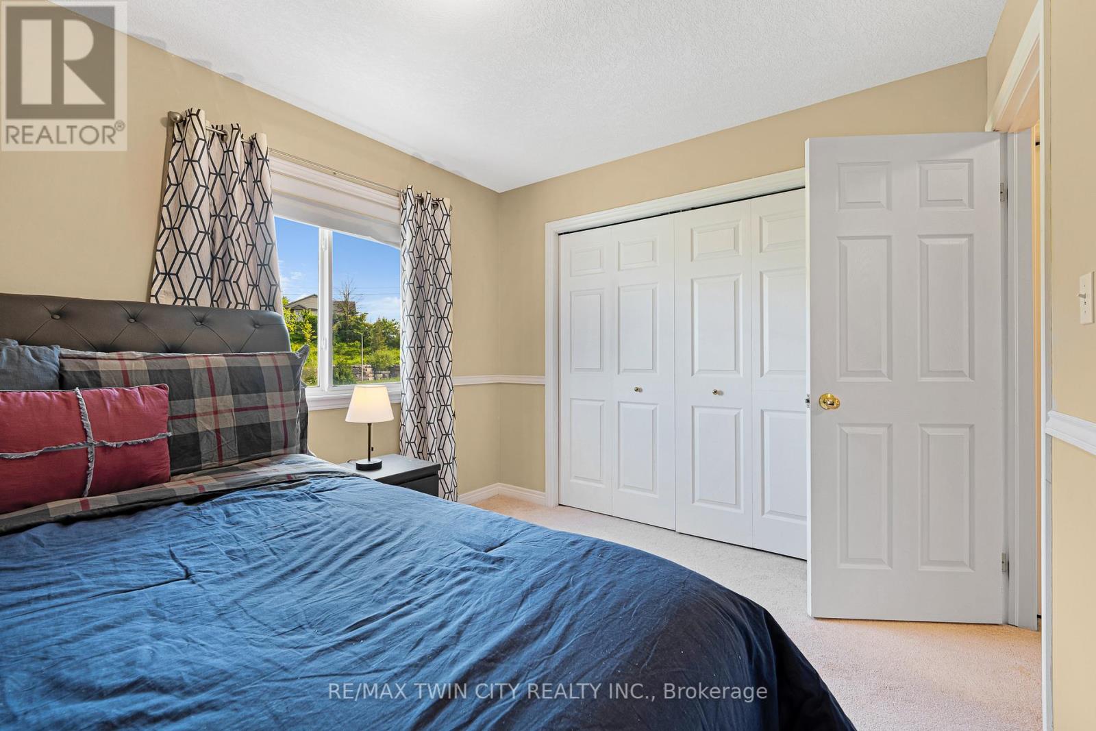 74 Colton Circle, Kitchener, Ontario  N2A 4K4 - Photo 28 - X12212527