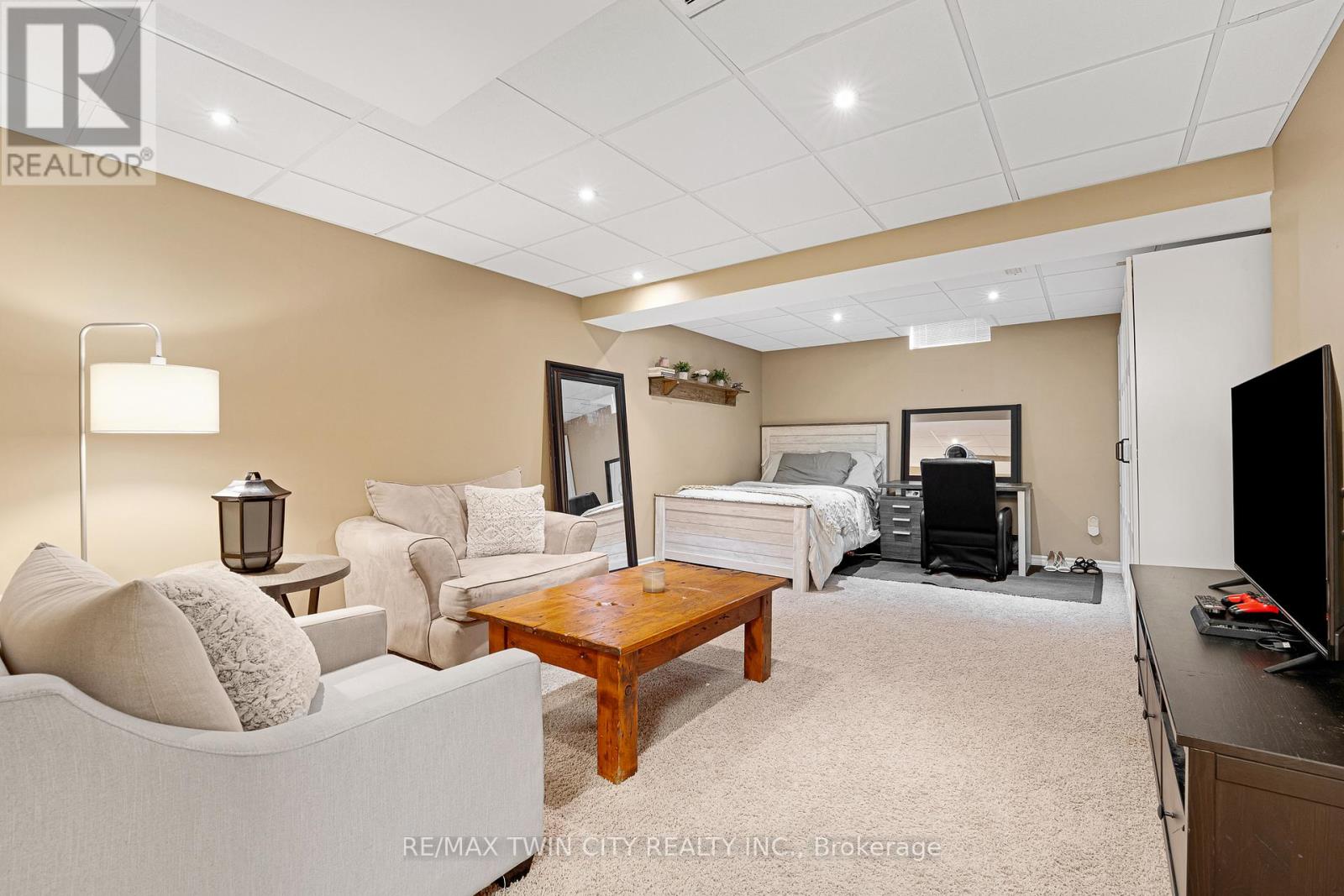 74 Colton Circle, Kitchener, Ontario  N2A 4K4 - Photo 29 - X12212527