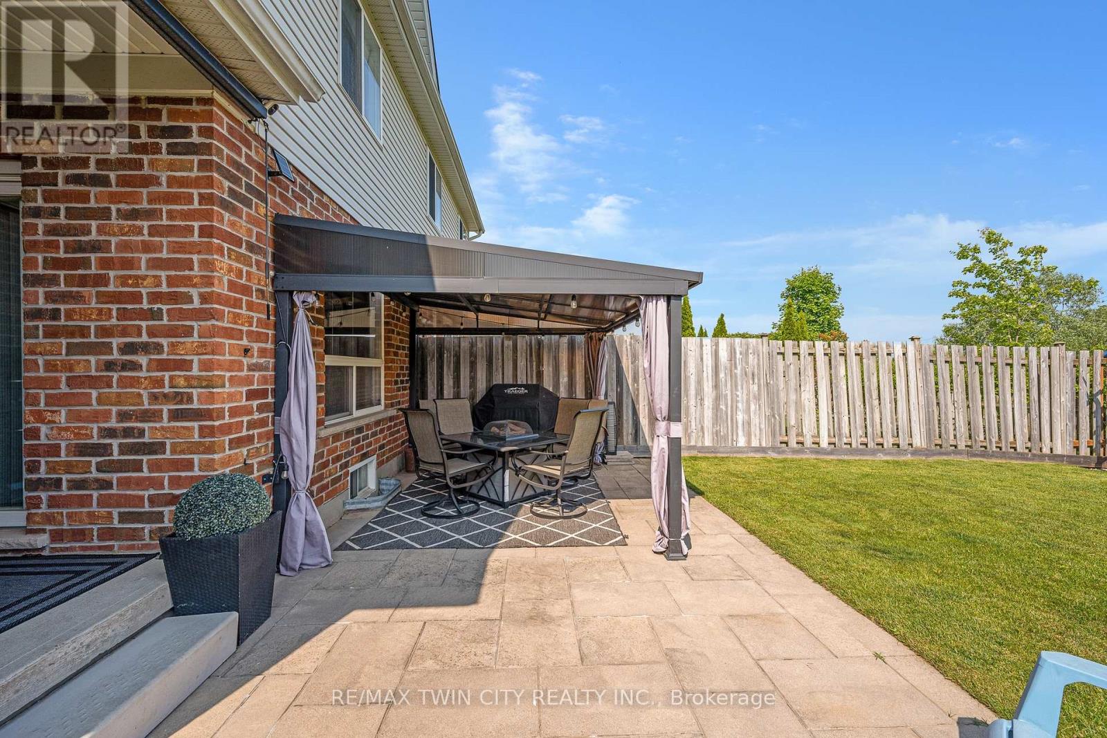 74 Colton Circle, Kitchener, Ontario  N2A 4K4 - Photo 34 - X12212527