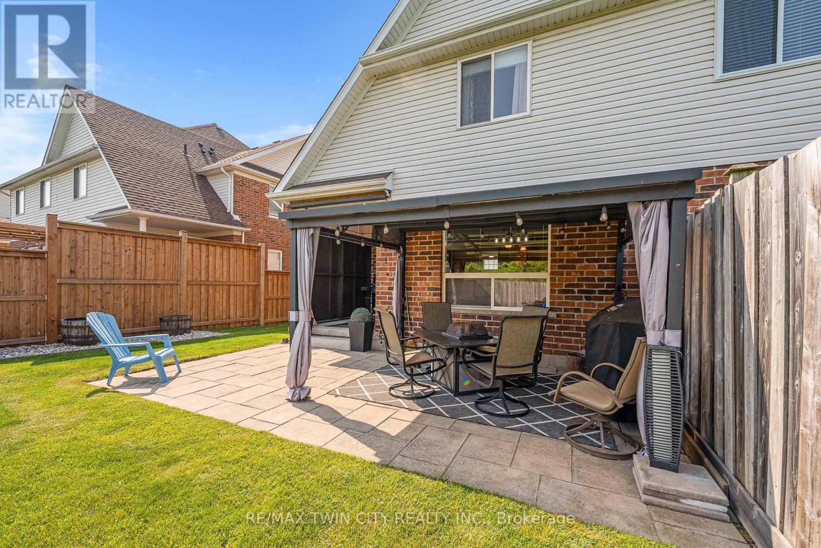 74 Colton Circle, Kitchener, Ontario  N2A 4K4 - Photo 36 - X12212527