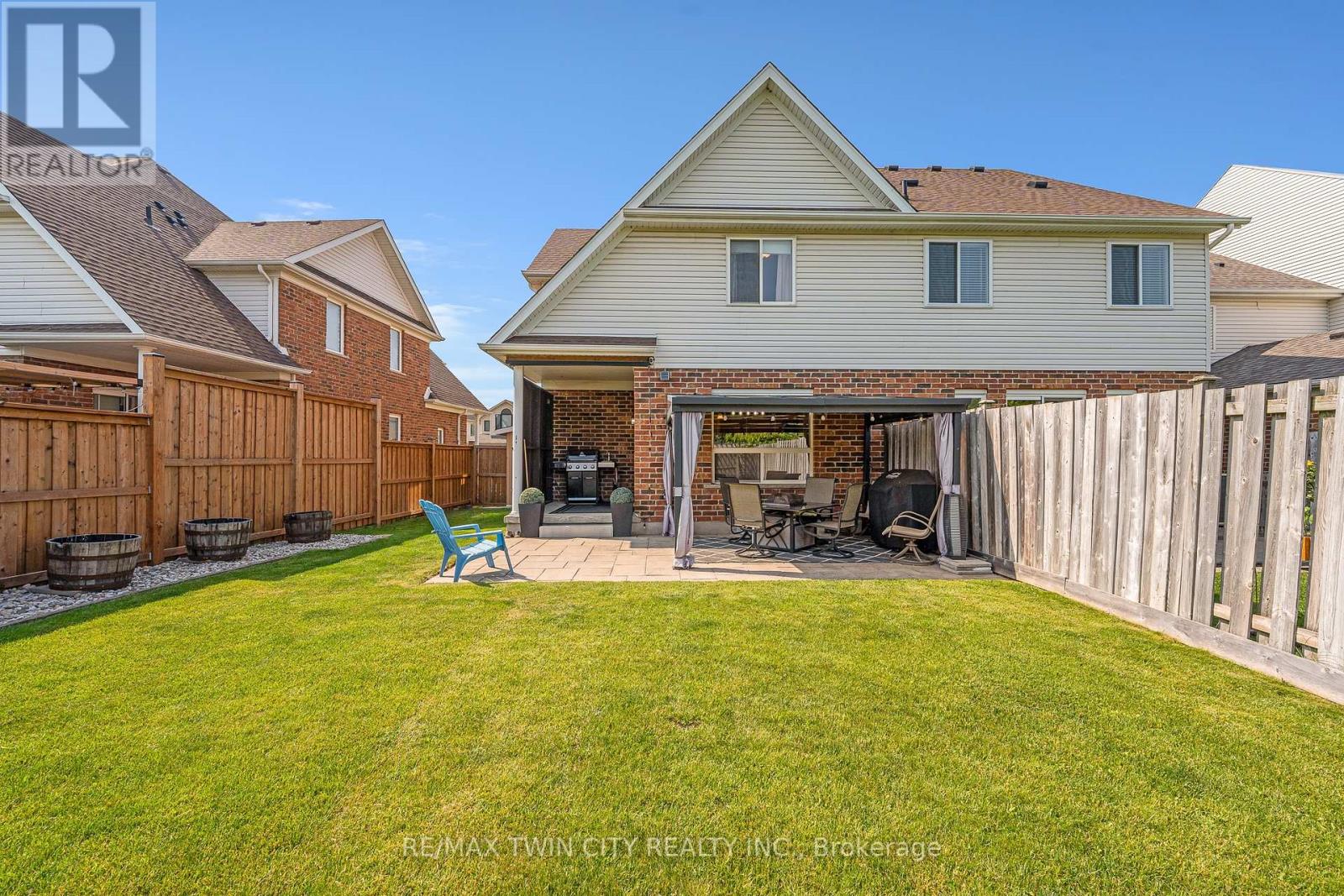 74 Colton Circle, Kitchener, Ontario  N2A 4K4 - Photo 38 - X12212527