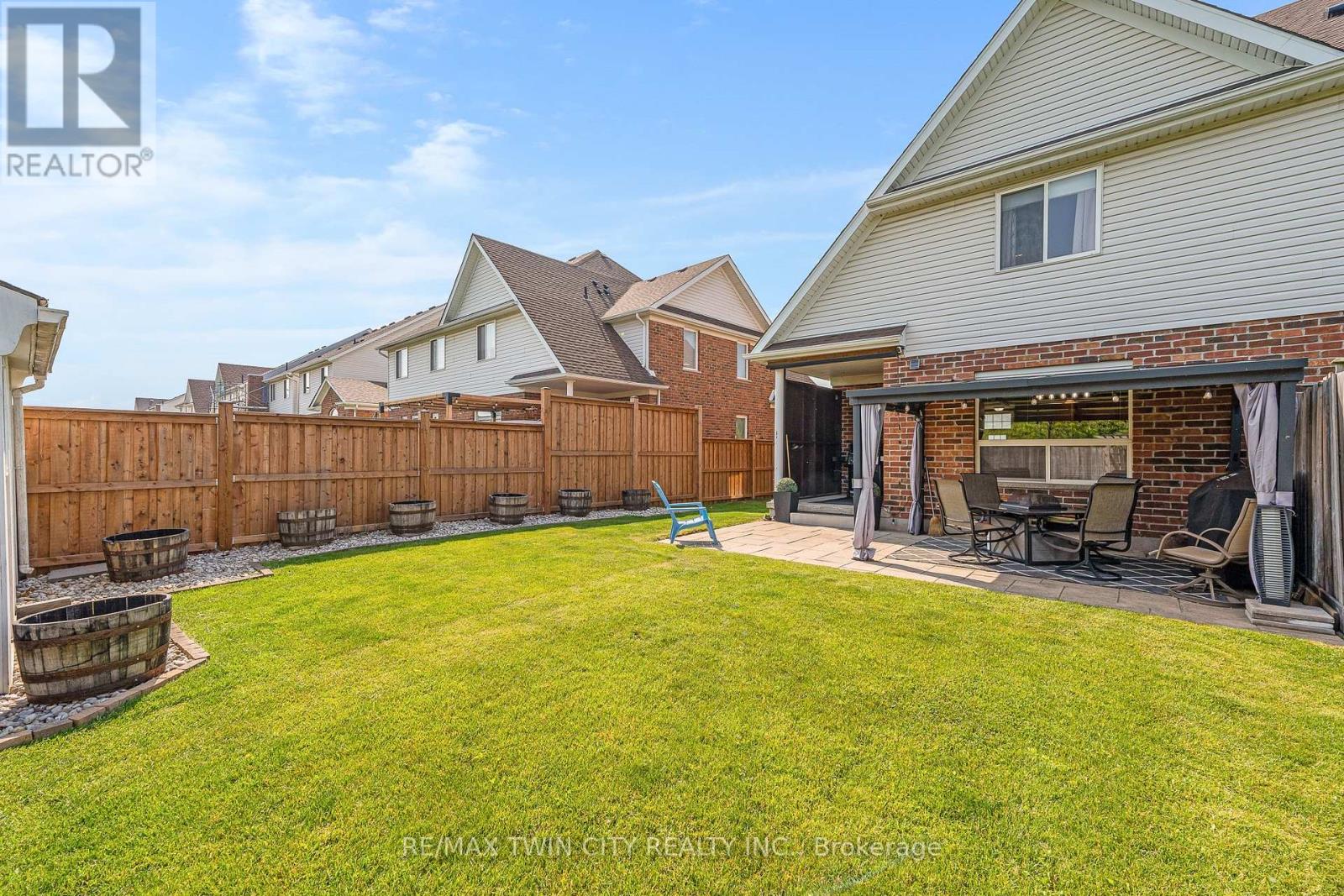 74 Colton Circle, Kitchener, Ontario  N2A 4K4 - Photo 39 - X12212527