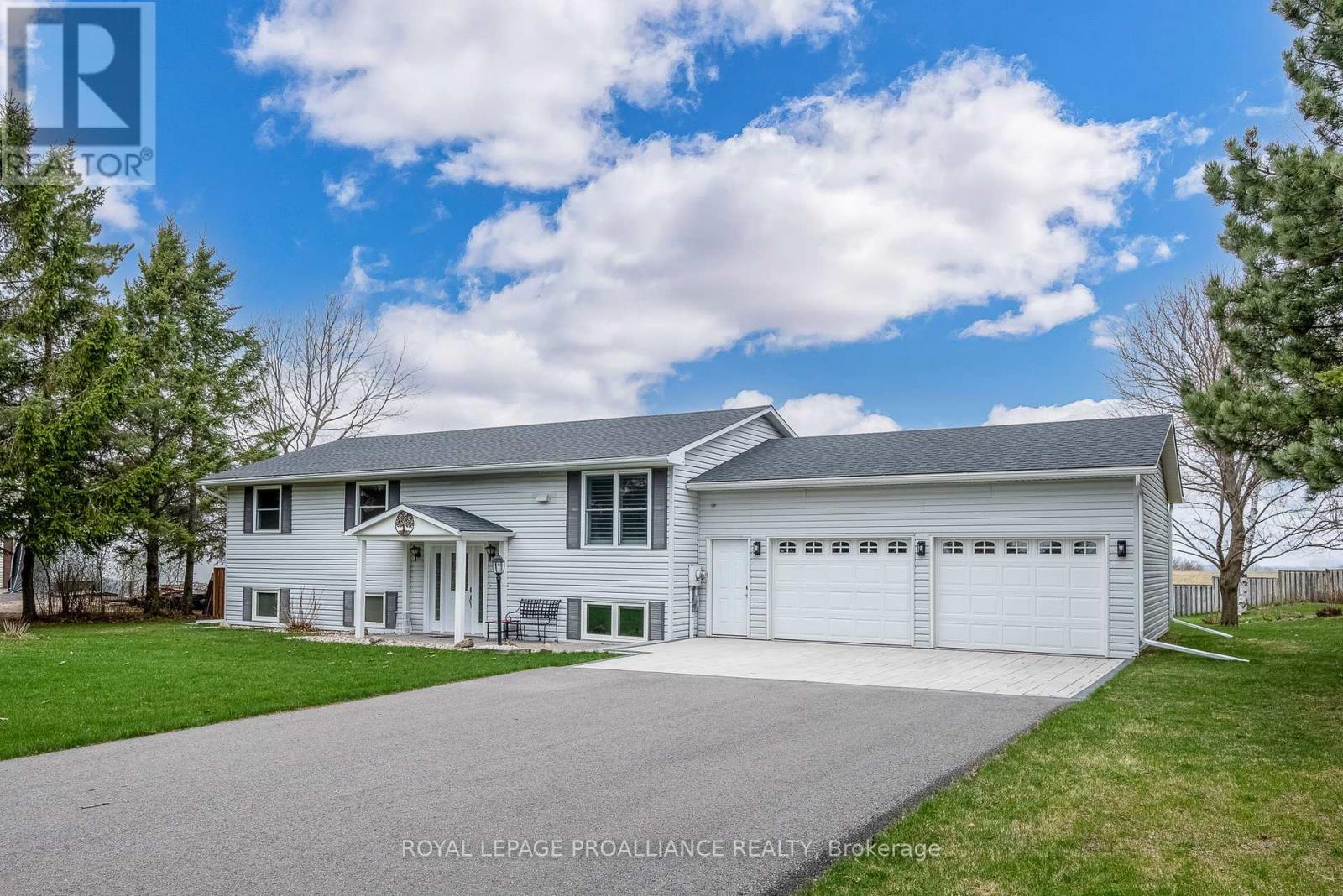 9698 Corkery Road, Hamilton Township, Ontario  K0K 1C0 - Photo 1 - X12127622