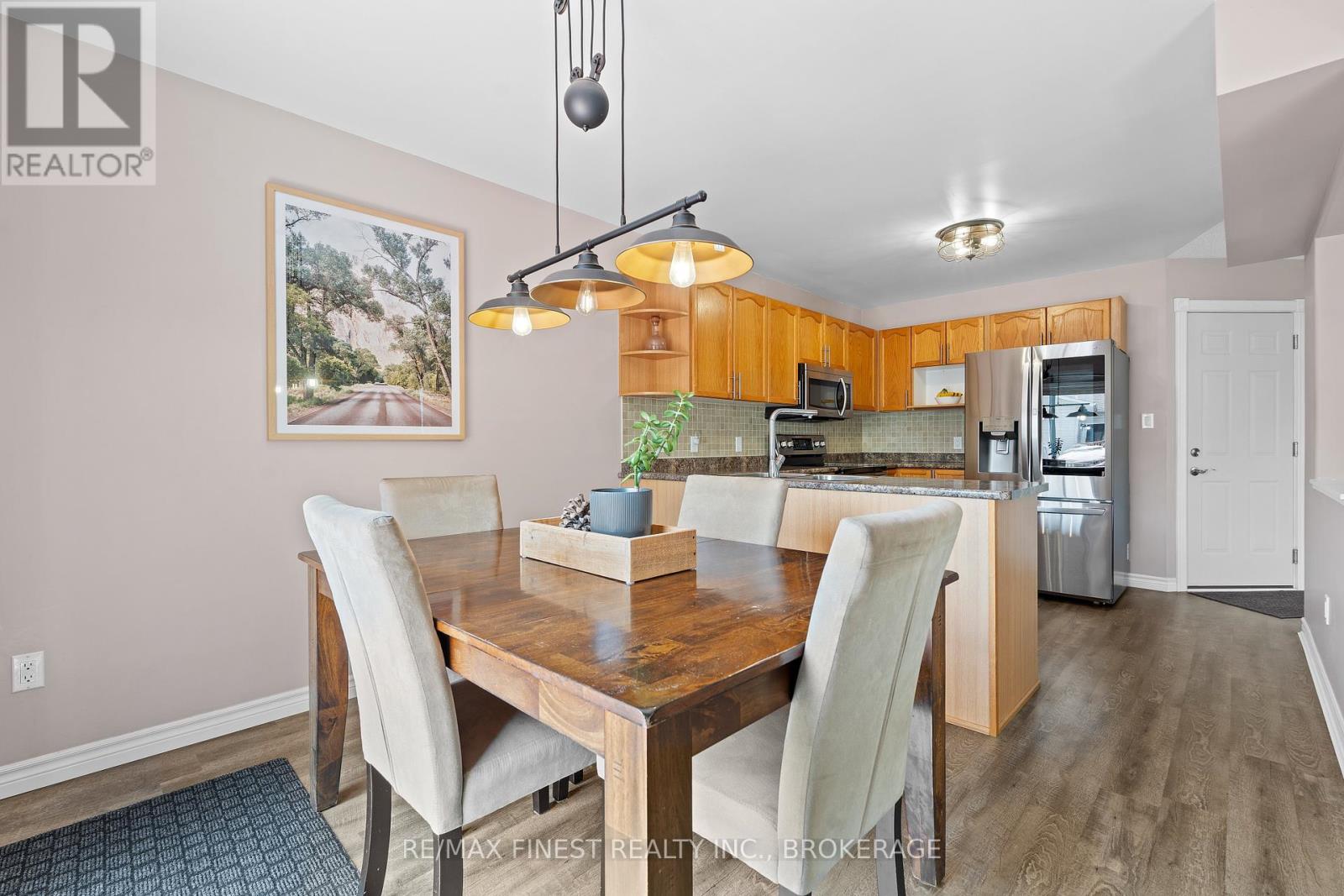 981 Rainbow Crescent, Kingston (Kingston East (Incl Barret Crt)), Ontario  K7K 7J3 - Photo 11 - X12212294