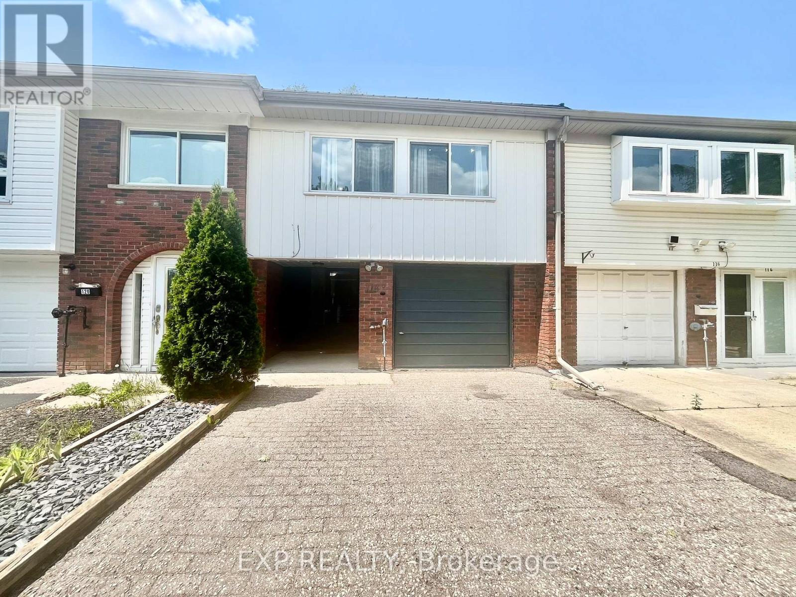 118 OVERLEA DRIVE, Kitchener, Ontario