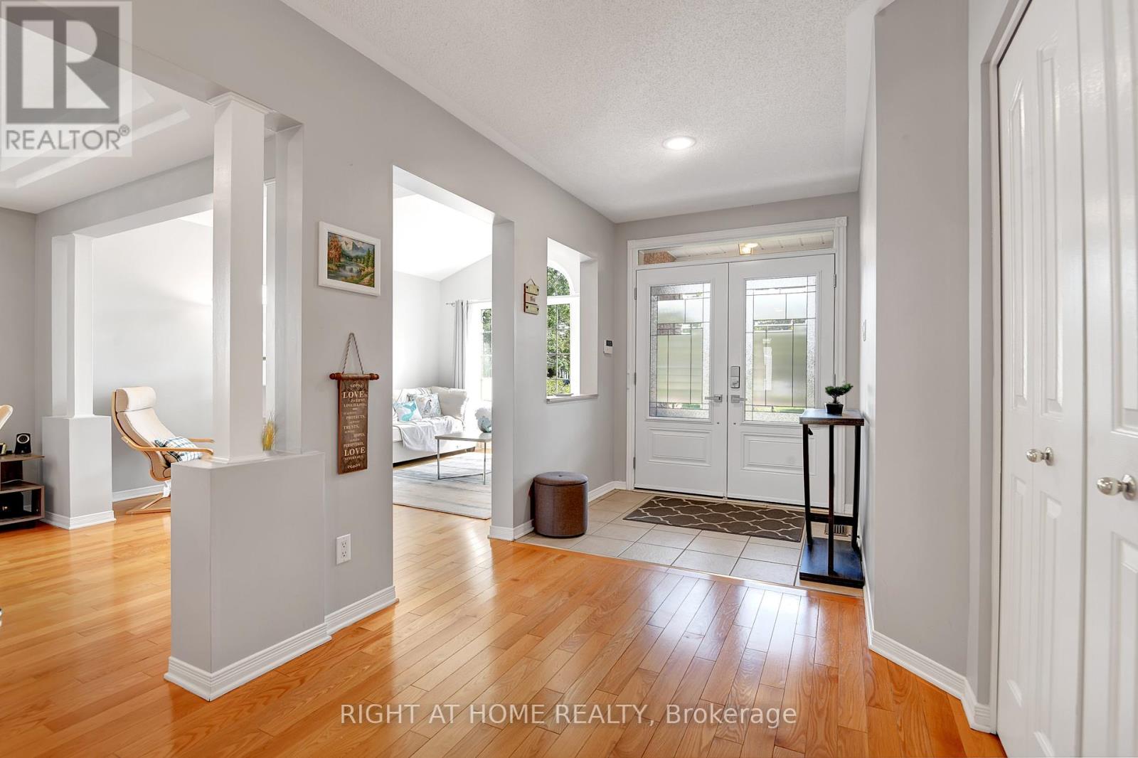 31 Forillon Crescent, Ottawa, Ontario  K2M 2W7 - Photo 6 - X12211389