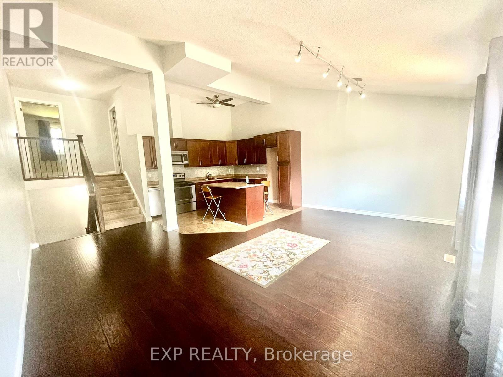 118 Overlea Drive, Kitchener, Ontario  N2M 1T1 - Photo 3 - X12128169