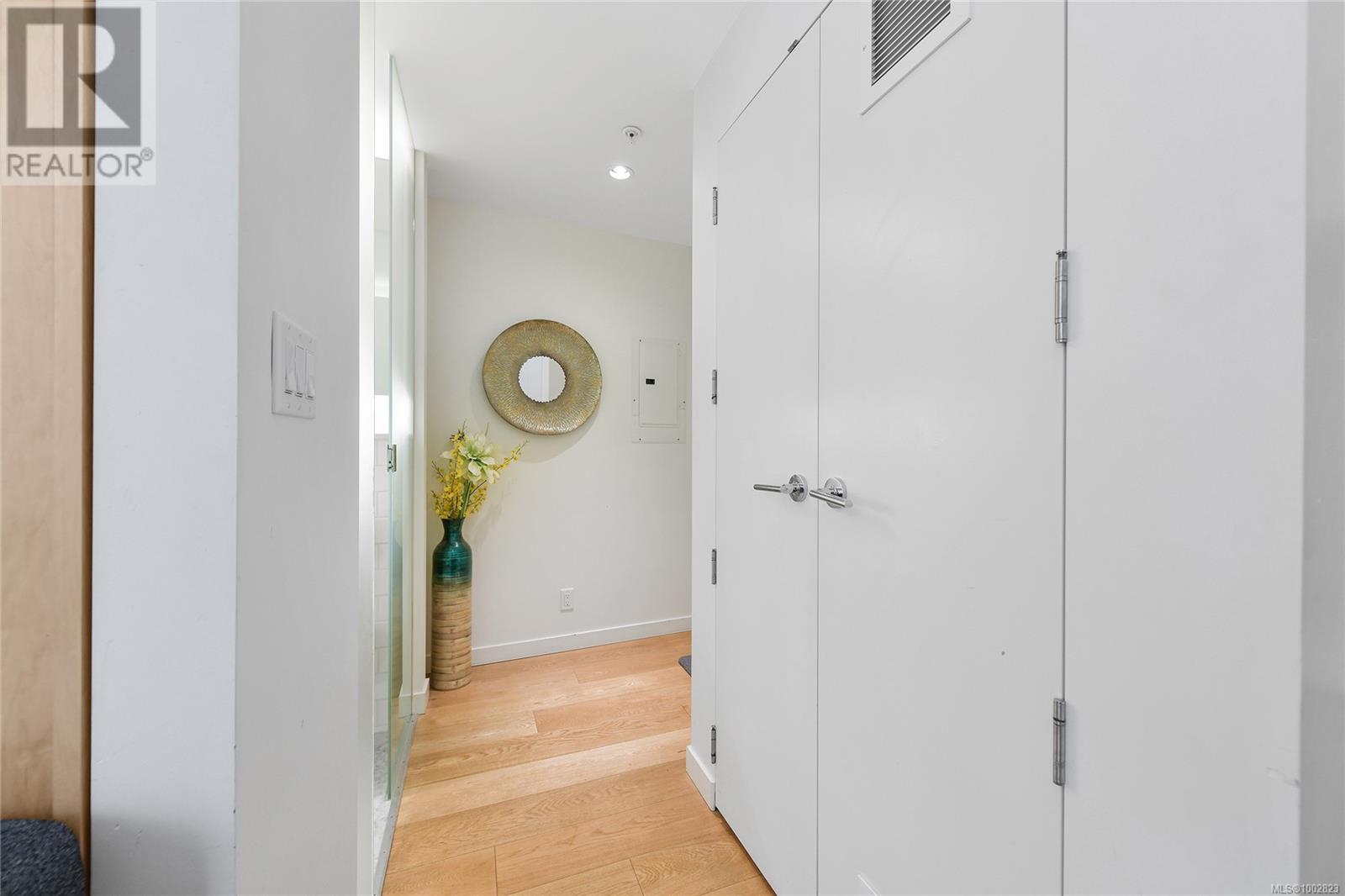 216 456 Pandora Ave, Victoria, British Columbia  V8W 0E3 - Photo 6 - 1002823