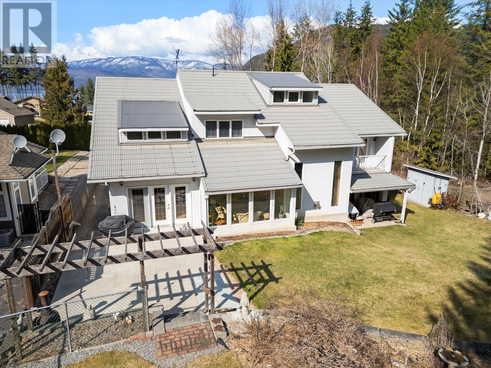 2572 Bayview Road, Blind Bay, British Columbia  V0E 1H1 - Photo 3 - 10351755