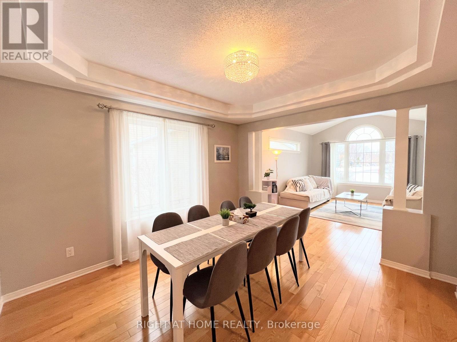 31 Forillon Crescent, Ottawa, Ontario  K2M 2W7 - Photo 8 - X12211389