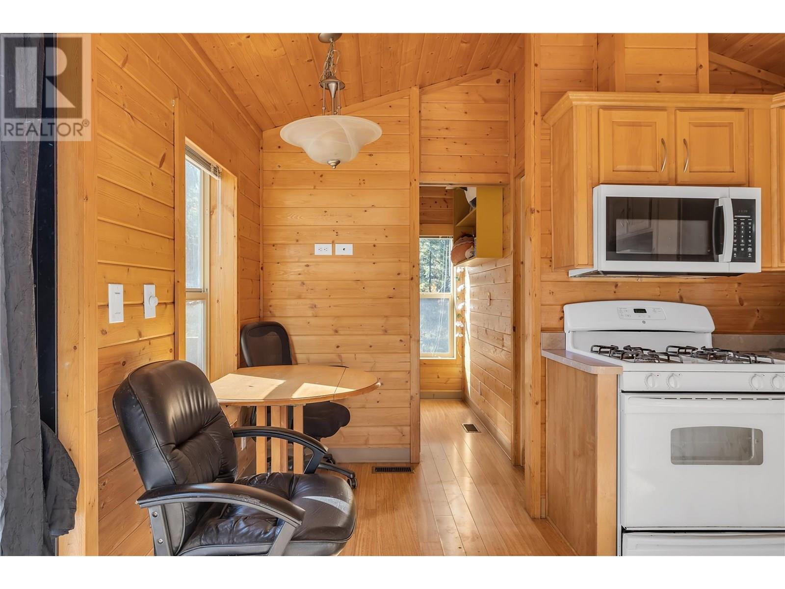 4835 Paradise Valley Drive Unit# 17, Peachland, British Columbia  V0H 1X3 - Photo 10 - 10351367
