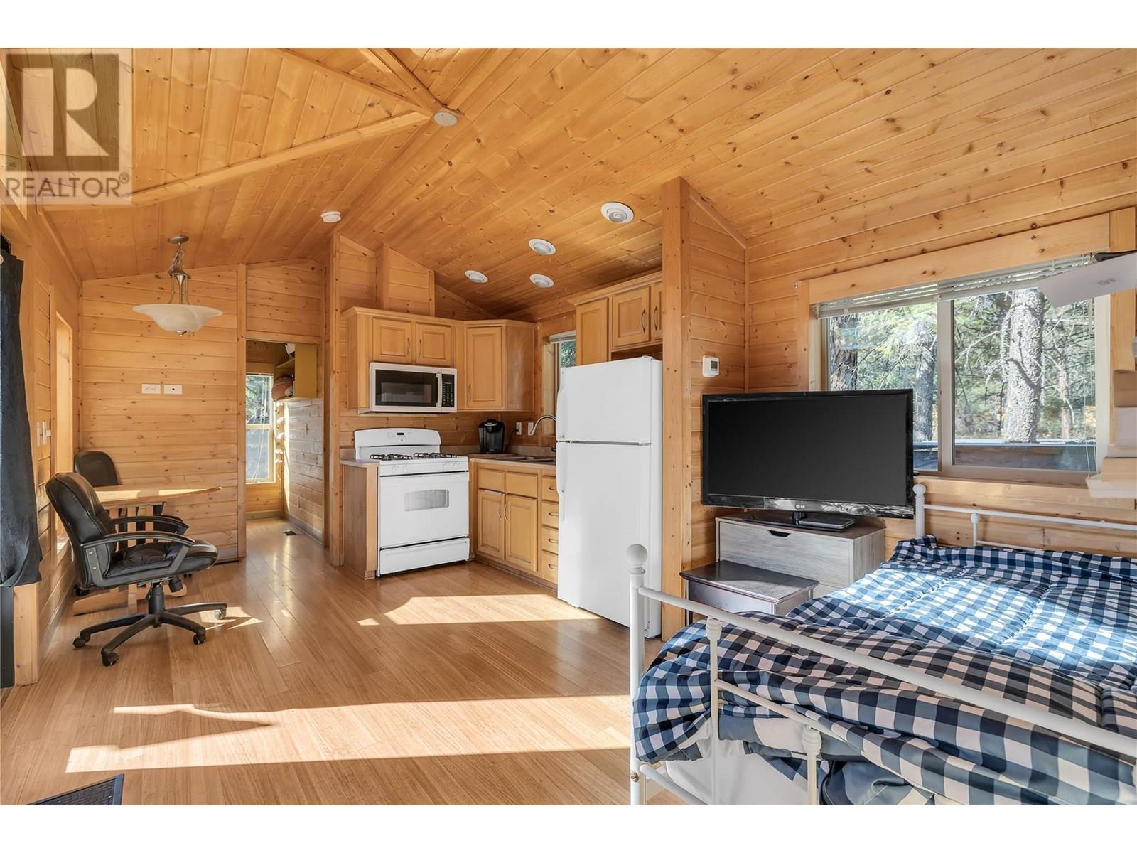 4835 Paradise Valley Drive Unit# 17, Peachland, British Columbia  V0H 1X3 - Photo 7 - 10351367