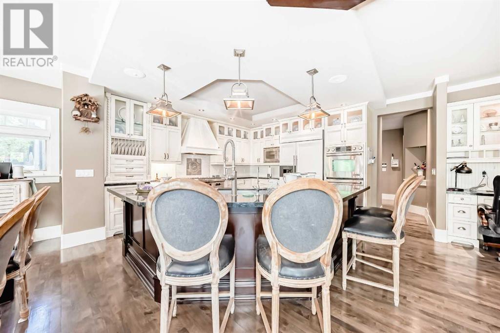 Property at 113 Tusslewood Heights NW image 3