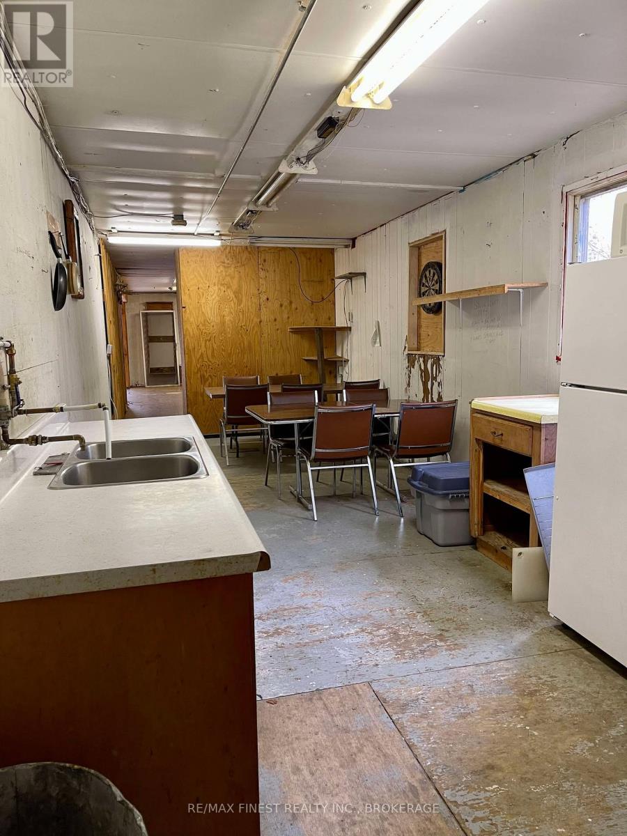 2223 Henderson Road, Central Frontenac, Ontario  K0H 1K0 - Photo 8 - X12212899