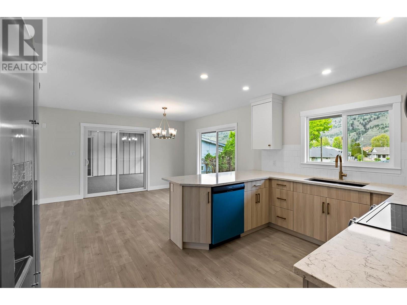 3279 Schubert Road, Kamloops, British Columbia  V2B 6Y4 - Photo 10 - 10351336