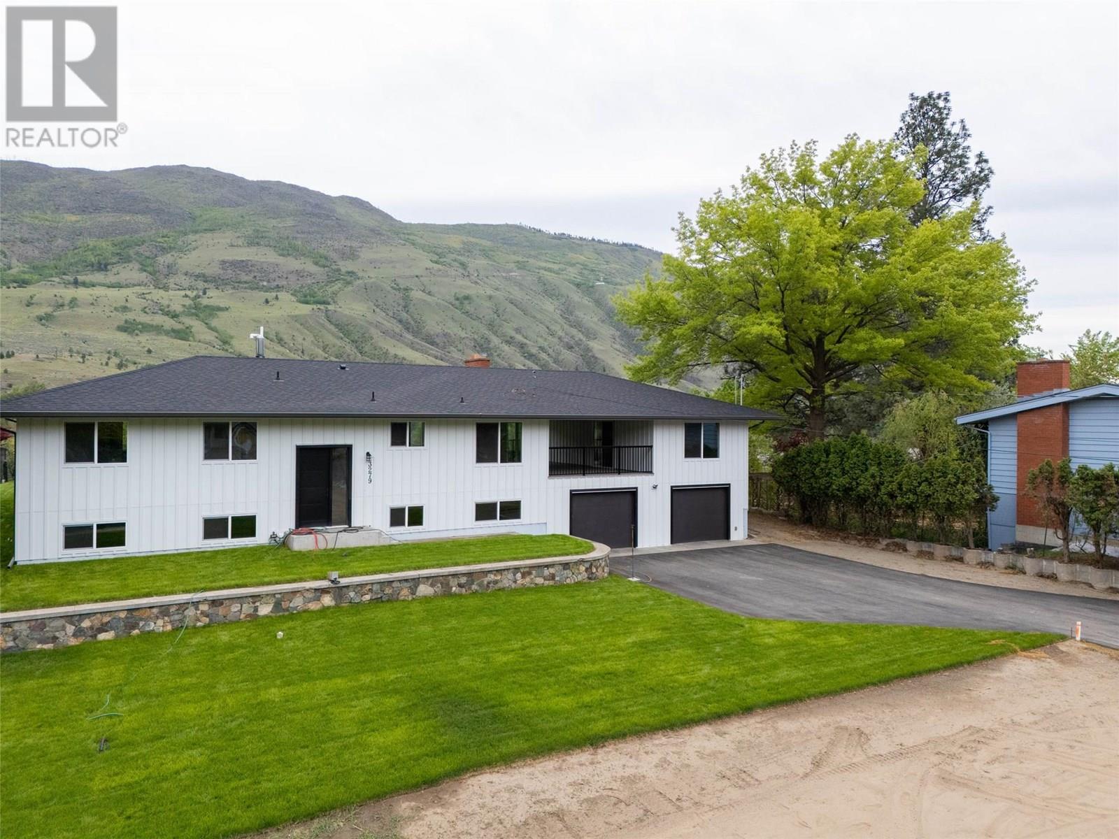 3279 Schubert Road, Kamloops, British Columbia  V2B 6Y4 - Photo 2 - 10351336