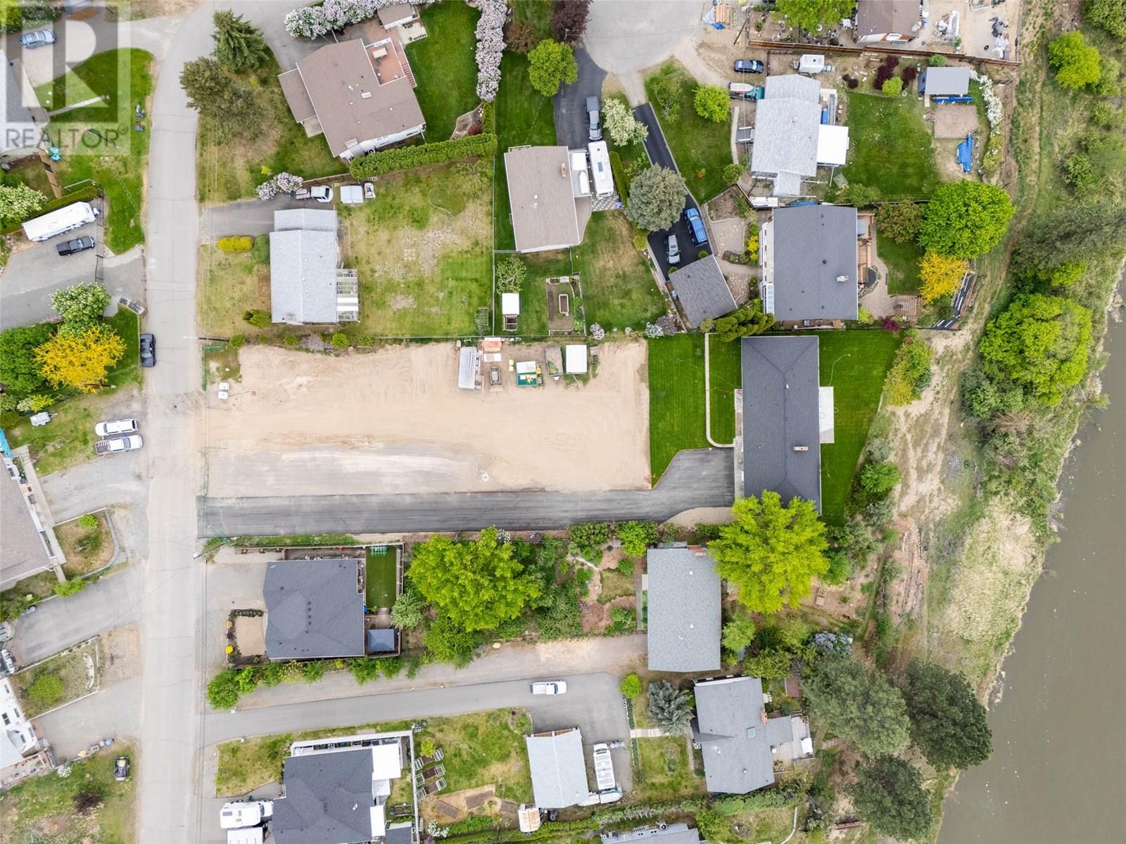 3279 Schubert Road, Kamloops, British Columbia  V2B 6Y4 - Photo 44 - 10351336