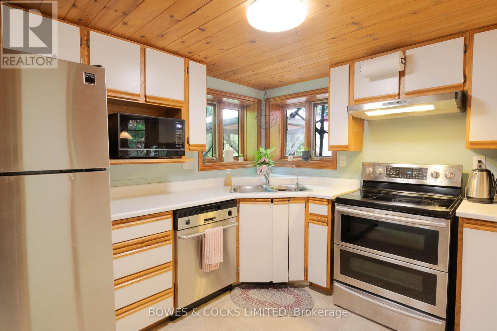 19 Ridge Road, Bancroft, Ontario K0L 1C0 - Photo 17 - X12212786