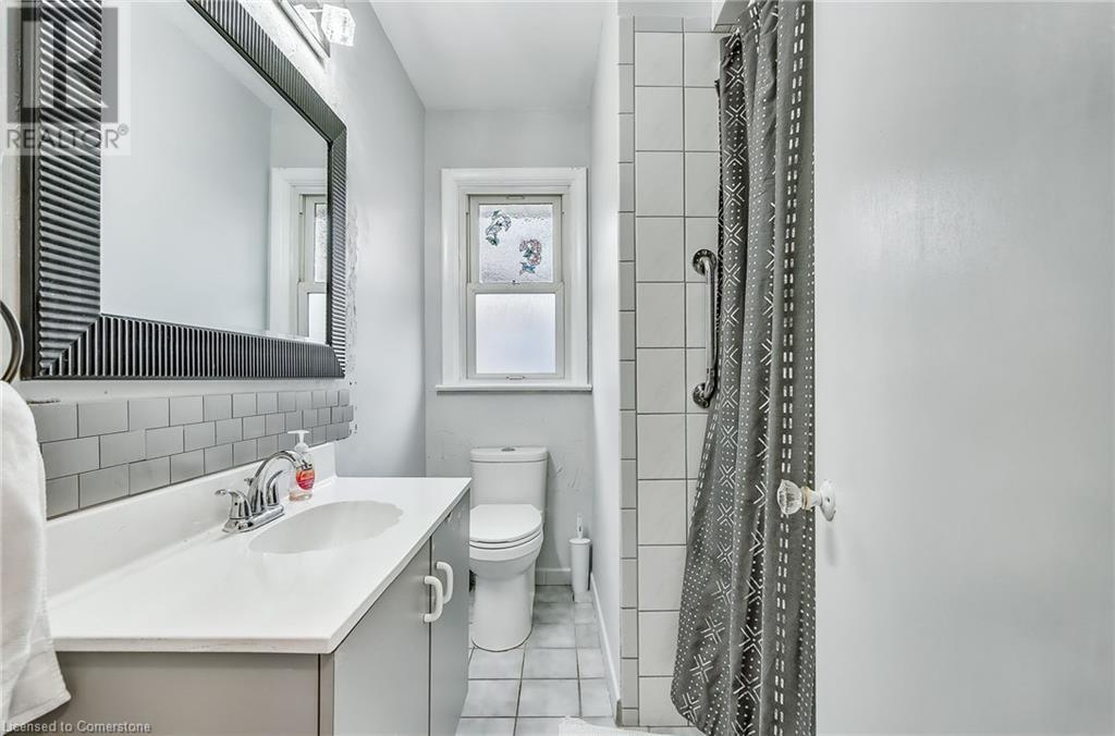 379 East 18th Street, Hamilton, Ontario  L9A 4P7 - Photo 24 - 40739936