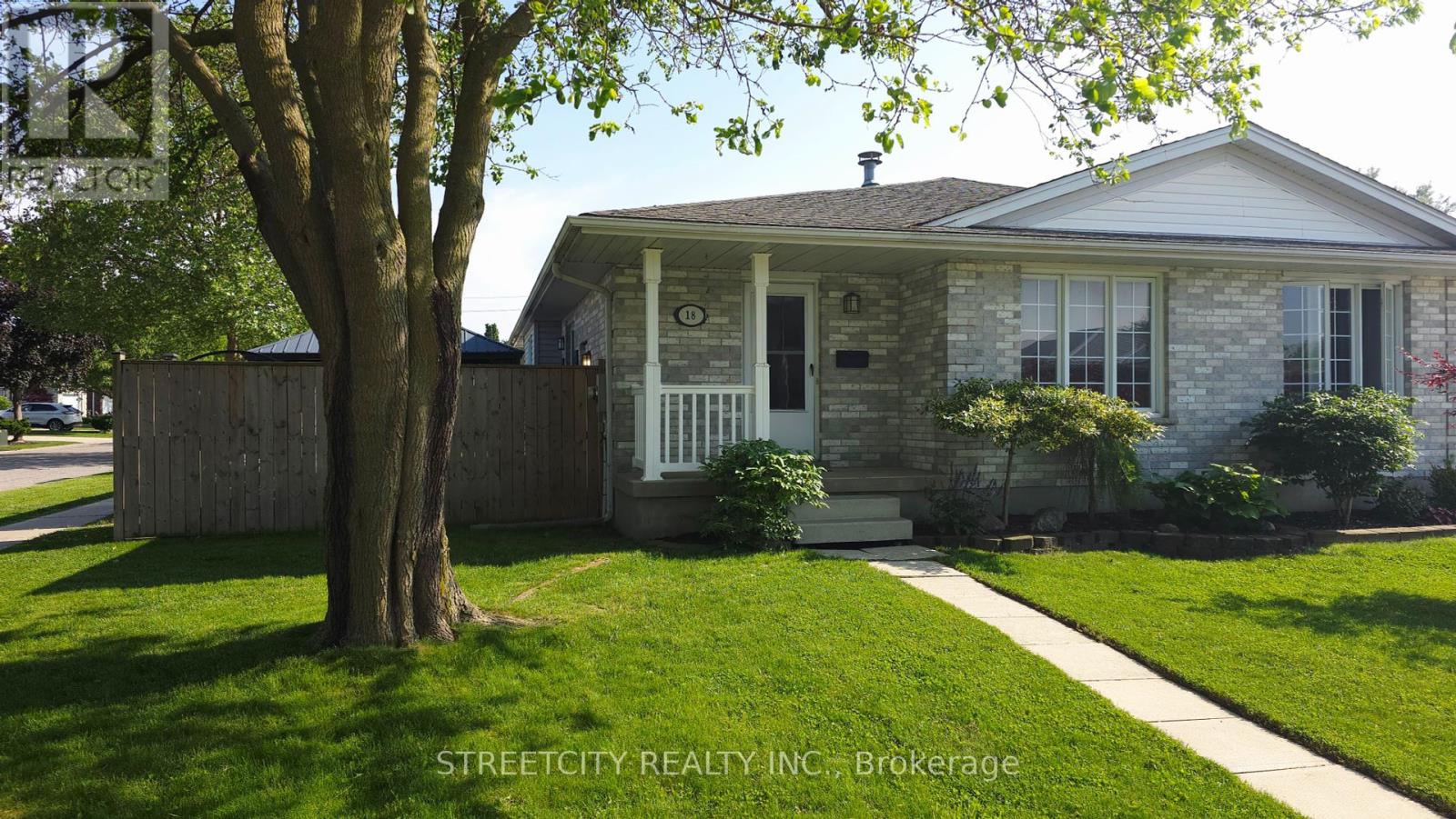 18 Rodney Crescent