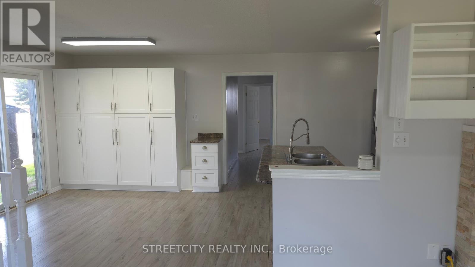 18 Rodney Crescent, St. Thomas, Ontario  N5R 6E1 - Photo 10 - X12212788
