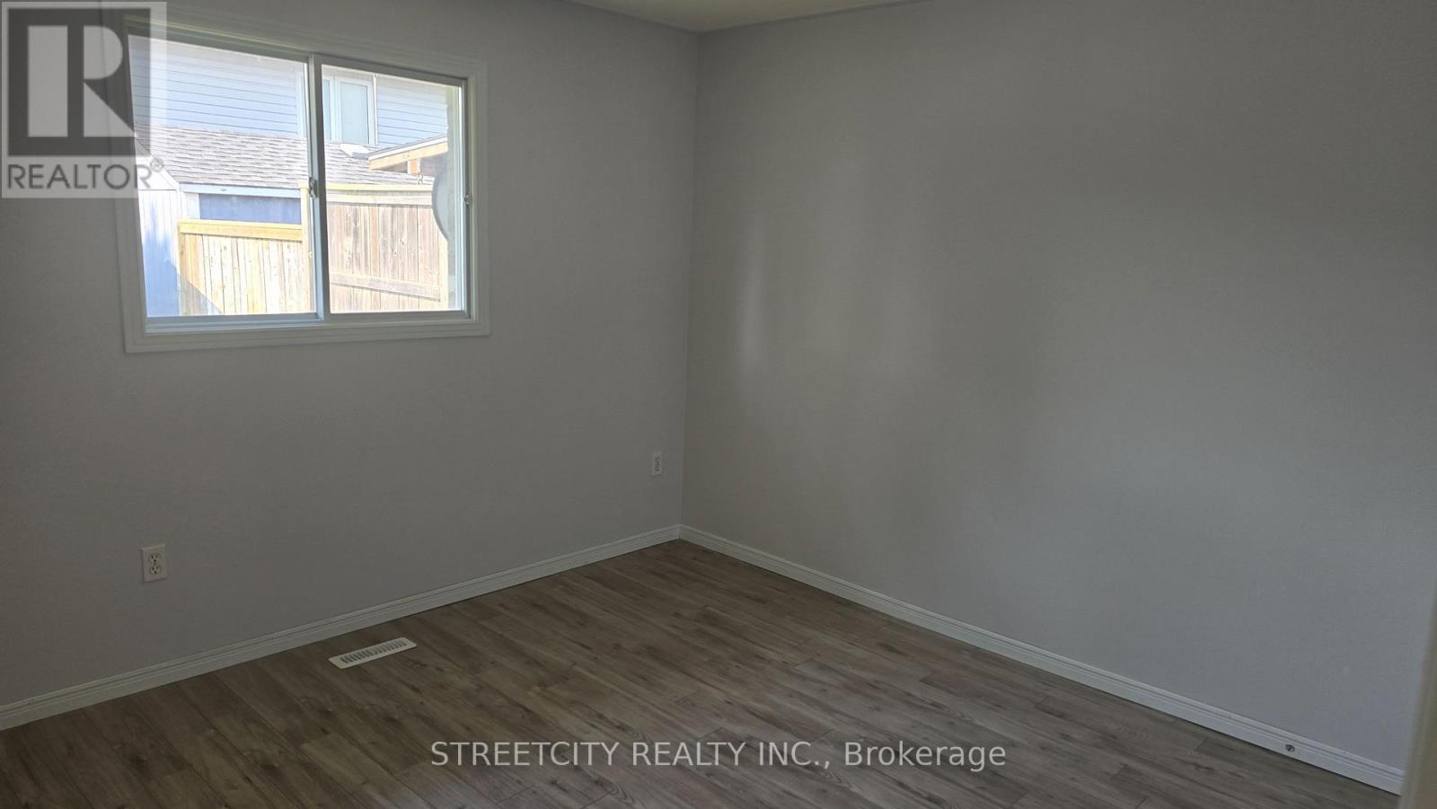 18 Rodney Crescent, St. Thomas, Ontario  N5R 6E1 - Photo 17 - X12212788