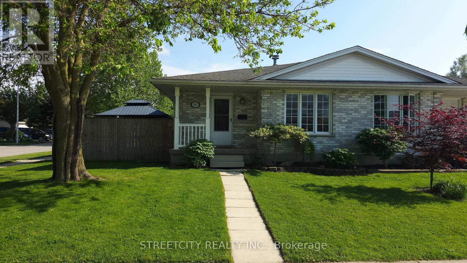 18 Rodney Crescent, St. Thomas, Ontario  N5R 6E1 - Photo 33 - X12212788