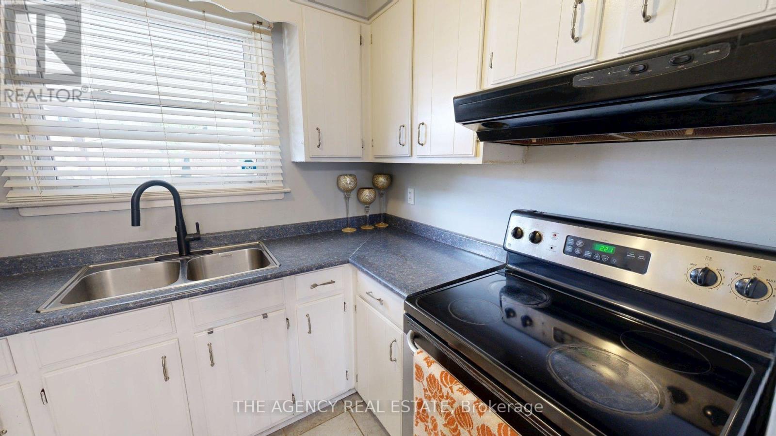 154 - 1330 Jalna Boulevard, London South (South X), Ontario  N6E 2H7 - Photo 14 - X12212886
