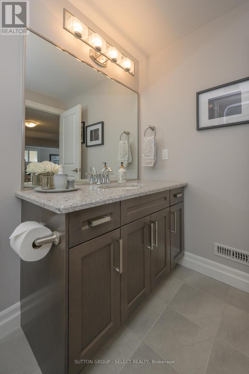 22 - 2081 Wallingford Avenue, London North (North R), Ontario  N6G 0K1 - Photo 25 - X12212906