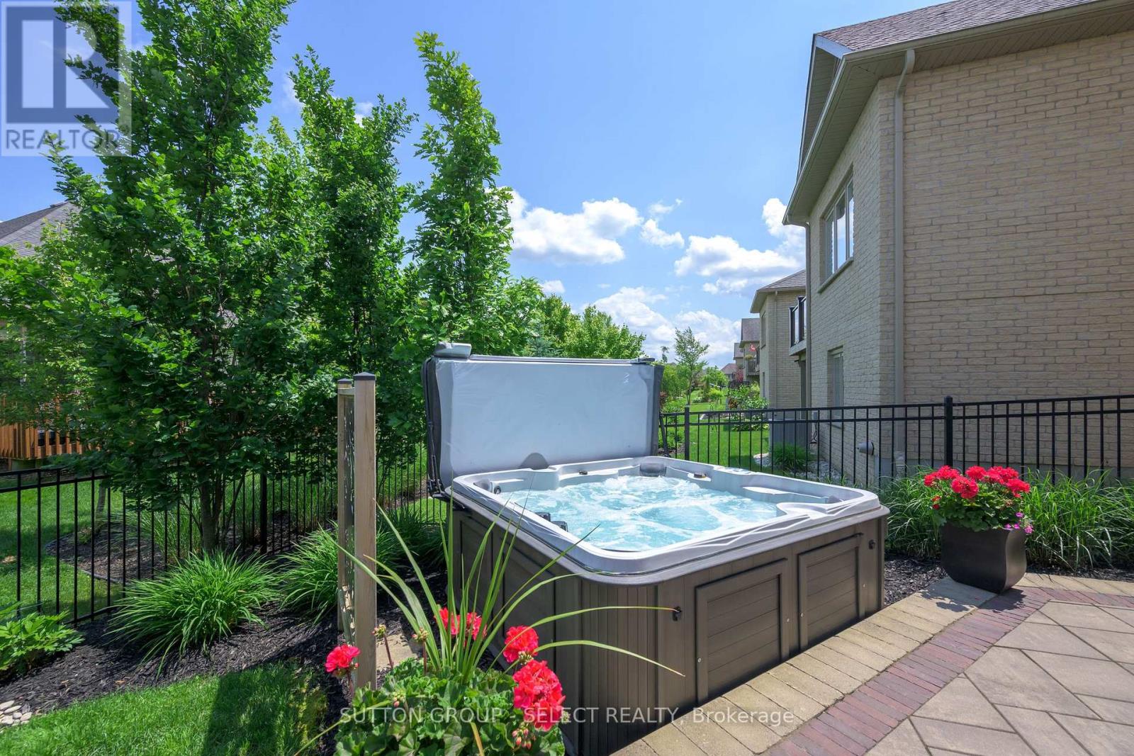 22 - 2081 Wallingford Avenue, London North (North R), Ontario  N6G 0K1 - Photo 28 - X12212906
