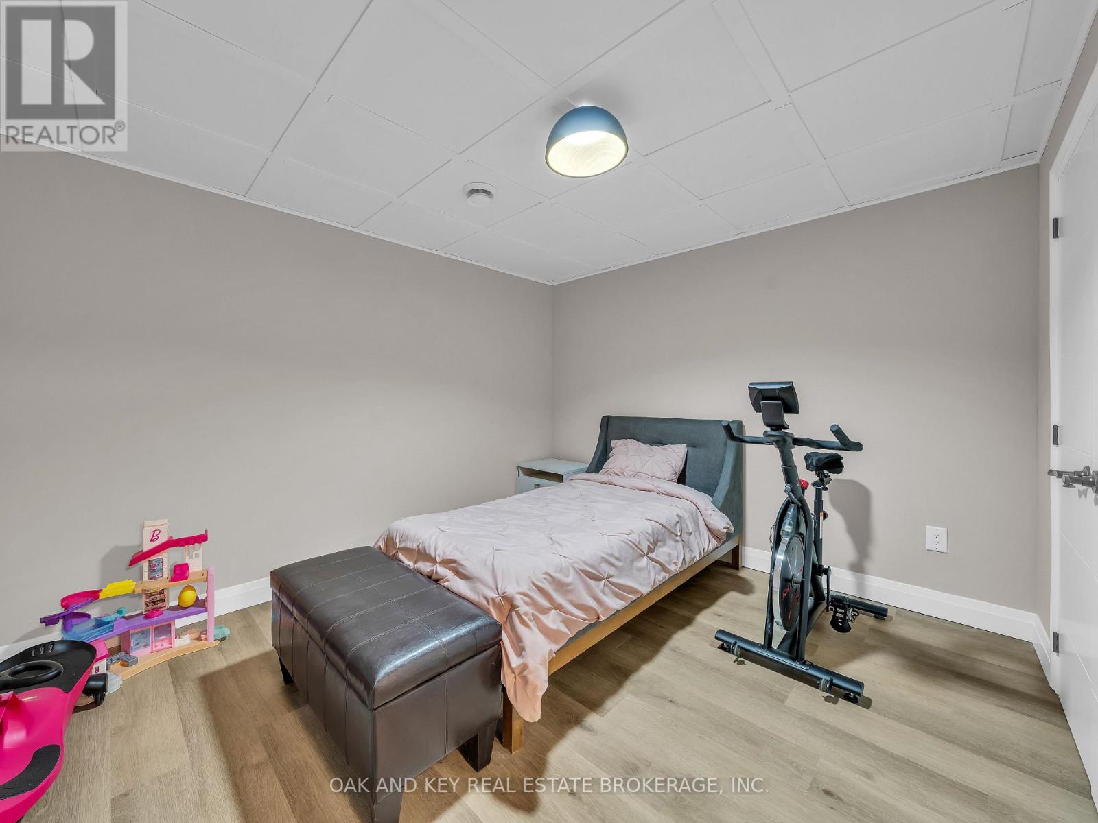 16 Duskridge Rd Road, Chatham-Kent (Chatham), Ontario  N7L 0G7 - Photo 29 - X12212925