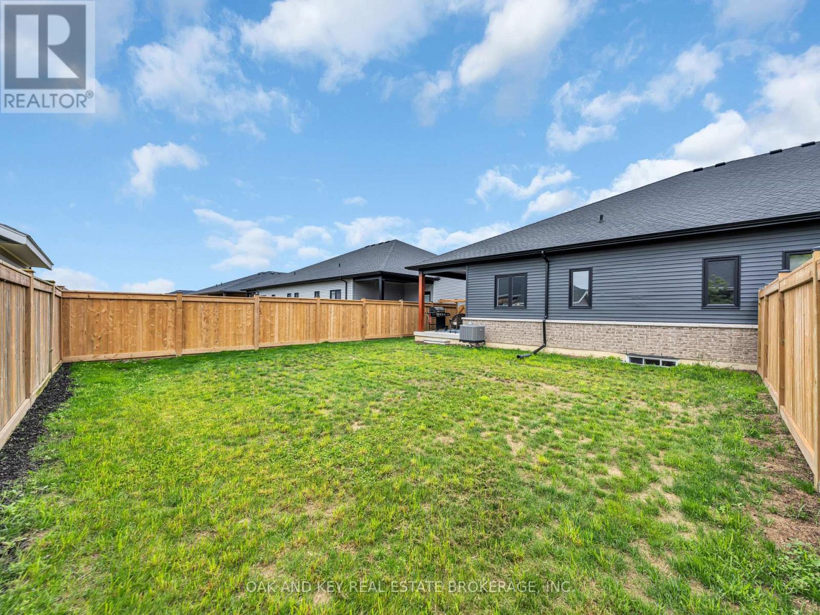 16 Duskridge Rd Road, Chatham-Kent (Chatham), Ontario  N7L 0G7 - Photo 32 - X12212925