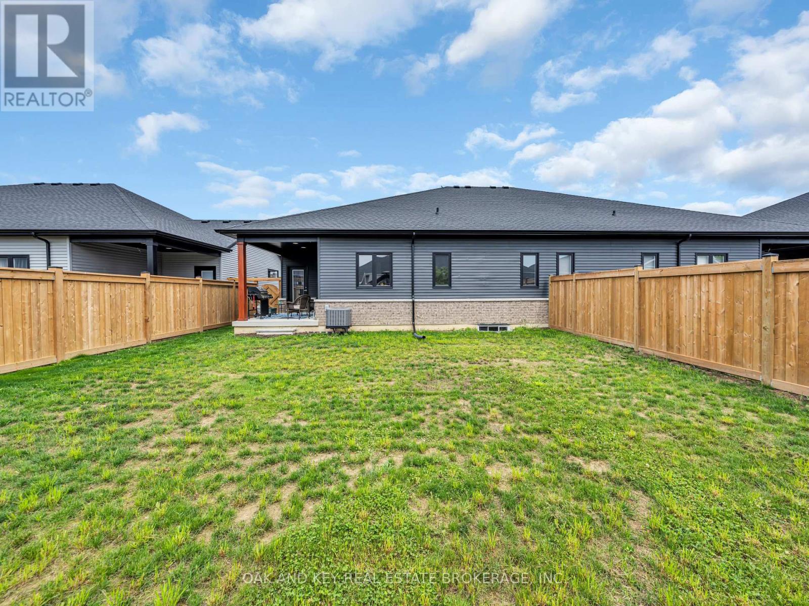 16 Duskridge Rd Road, Chatham-Kent (Chatham), Ontario  N7L 0G7 - Photo 33 - X12212925