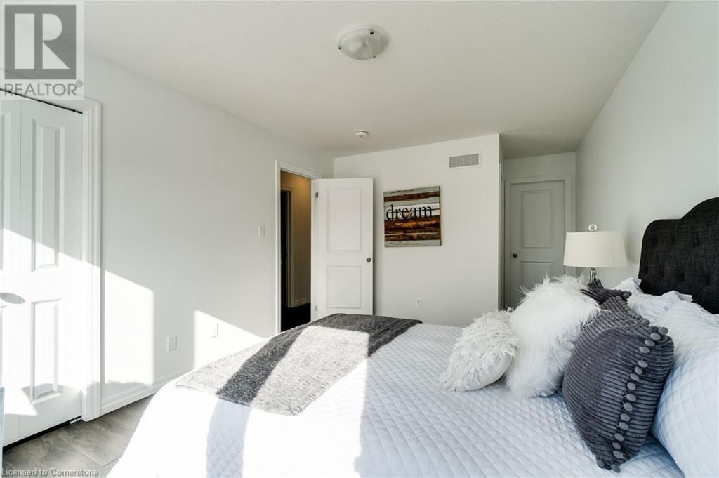 135 Hardcastle Drive Unit# 27, Cambridge, Ontario  N1S 0B6 - Photo 22 - 40739590