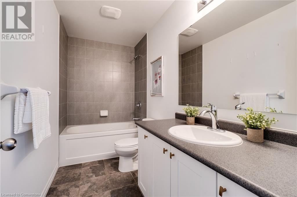 135 Hardcastle Drive Unit# 27, Cambridge, Ontario  N1S 0B6 - Photo 28 - 40739590
